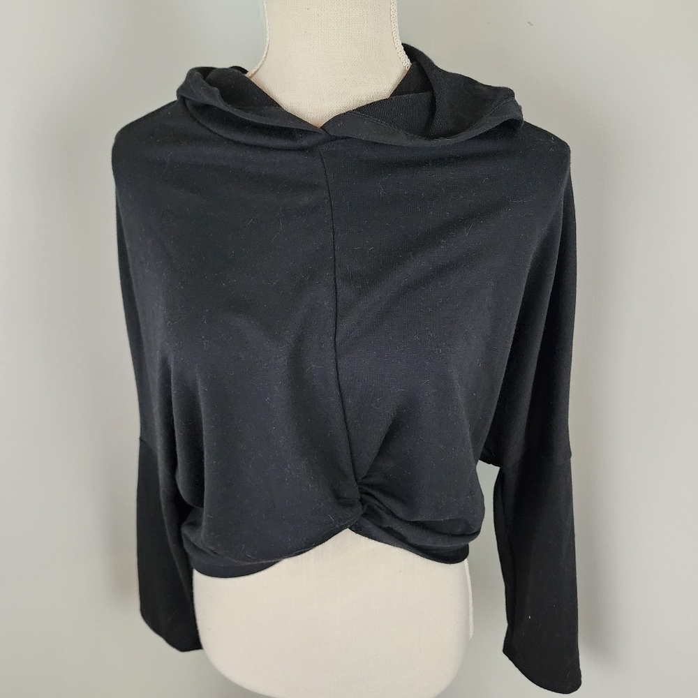 21 Saints Pullover Long Sleeve Twist Hem Hoodie Size Medium Black NWT